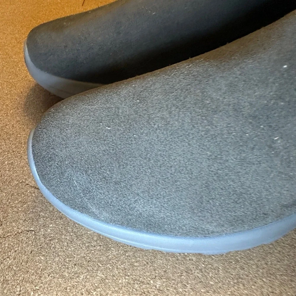 Skechers smoke free
